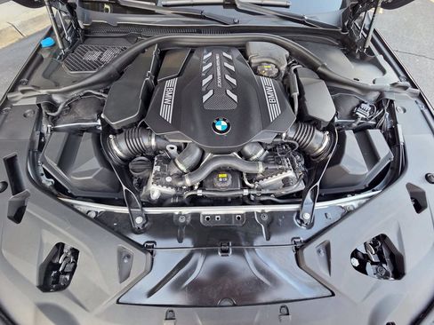 Used 2022 BMW M850i xDrive Convertible w/ M Carbon Exterior Package AWD/4WD image 25