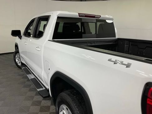 Used 2024 GMC Sierra 1500 SLE w/ Preferred Package AWD/4WD image 38