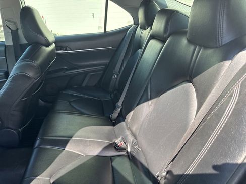 Used 2018 Toyota Camry LE FWD image 13