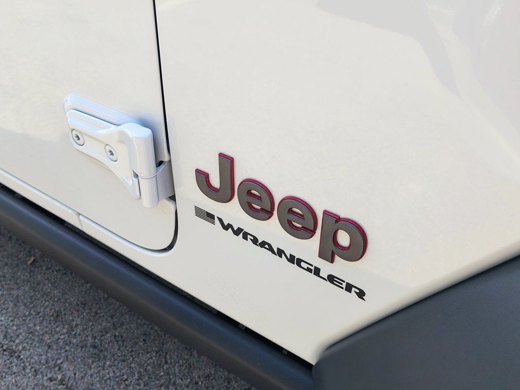 Used 2026 Jeep Wrangler Unlimited Rubicon AWD/4WD image 14