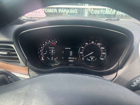 Used 2018 Lincoln MKC Reserve w/ Lincoln MKC Climate Package AWD/4WD image 8