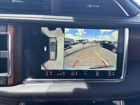 Used 2023 GMC Yukon XL Denali Ultimate AWD/4WD image 31