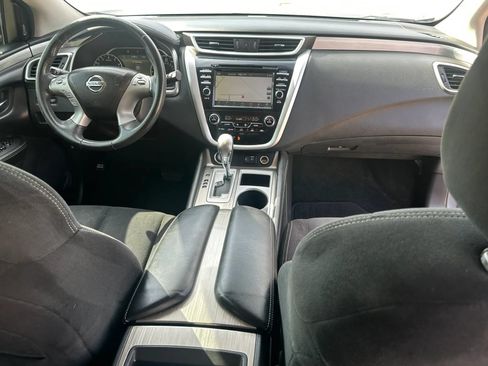 Used 2018 Nissan Murano SV FWD image 13