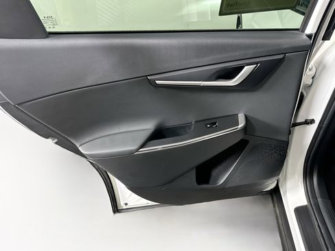 Used 2024 Kia EV6 Light RWD image 26