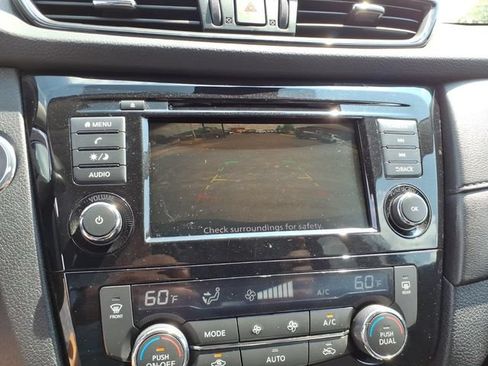 Used 2019 Nissan Rogue SV FWD image 15