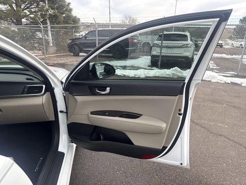 Used 2018 Kia Optima EX image 29