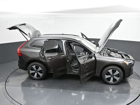New 2025 Volvo XC60 T8 Core w/ Protection Package Premier image 50