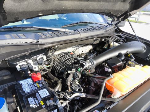 Used 2018 Ford F150 XLT AWD/4WD image 13
