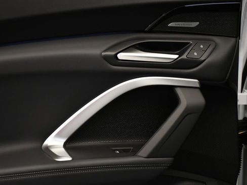 Certified 2025 Audi Q5 Premium Plus w/ Premium Plus image 40