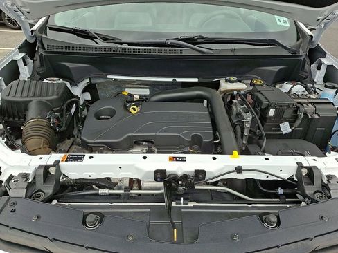 Certified 2023 Chevrolet Equinox LS FWD image 28