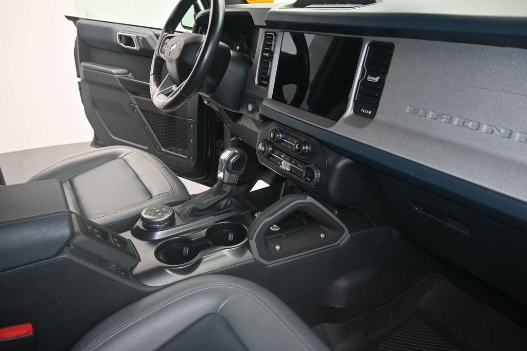Used 2024 Ford Bronco Outer Banks AWD/4WD image 11