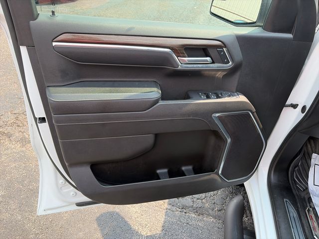 Used 2024 Chevrolet Silverado 1500 RST AWD/4WD image 10