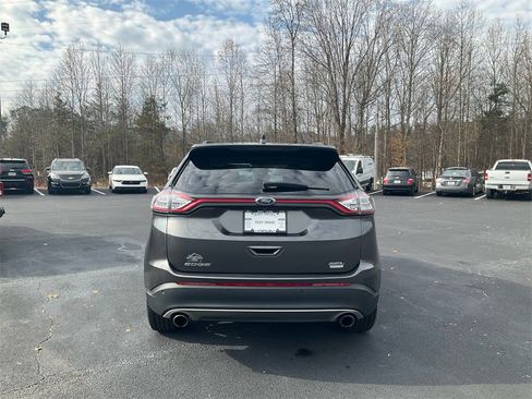 Certified 2017 Ford Edge SEL w/ Equipment Group 201A image 6