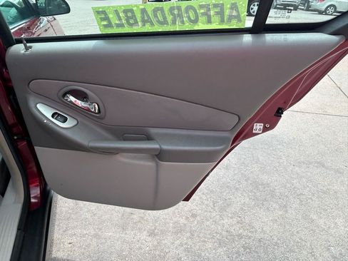 Used 2006 Chevrolet Malibu LS FWD image 15