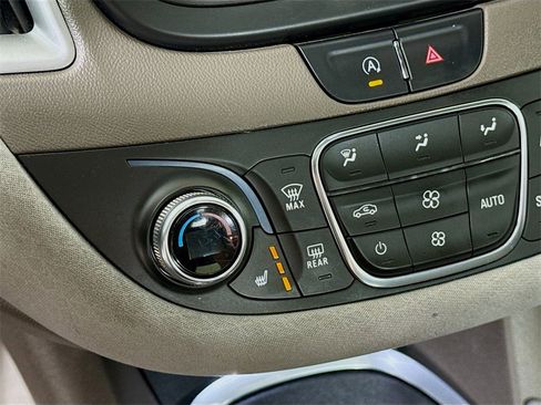 Used 2022 Chevrolet Malibu LT image 21