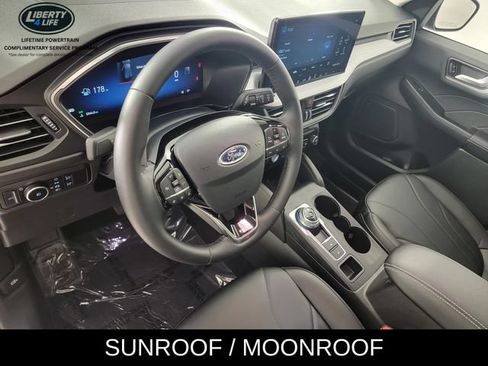 Used 2026 Ford Escape Platinum w/ Premium Technology Package AWD/4WD image 12