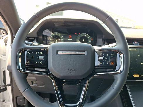 Used 2026 Land Rover Range Rover Evoque S AWD/4WD image 18