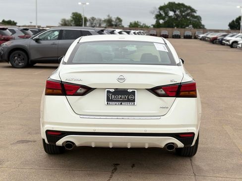 Certified 2022 Nissan Altima 2.5 SL AWD/4WD image 8