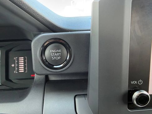 Certified 2025 Toyota Tacoma SR AWD/4WD image 20