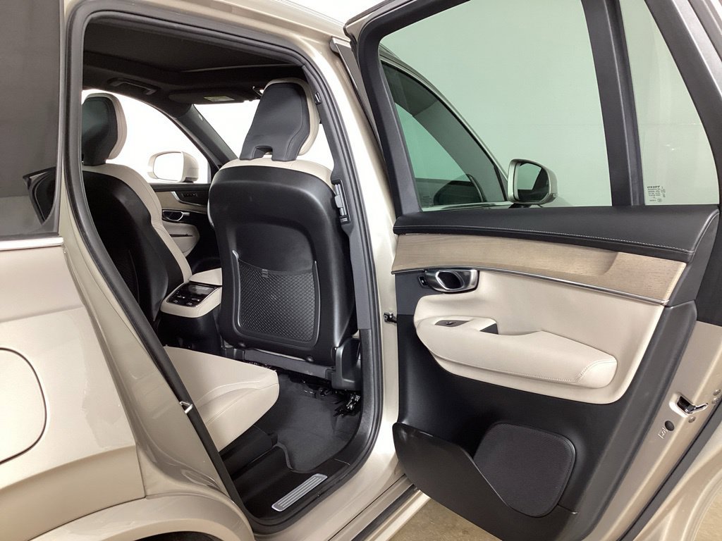 Used 2025 Volvo XC90 B5 Core w/ Protection Package Premier AWD/4WD image 23