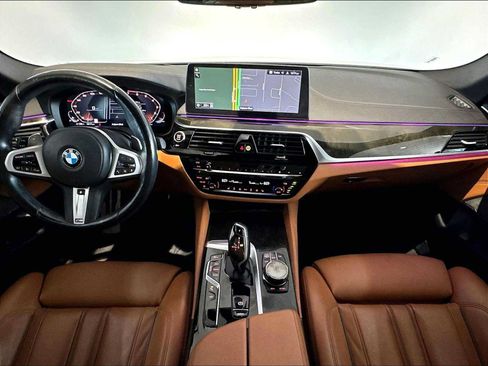 Used 2023 BMW M550i xDrive w/ Executive Package AWD/4WD image 17