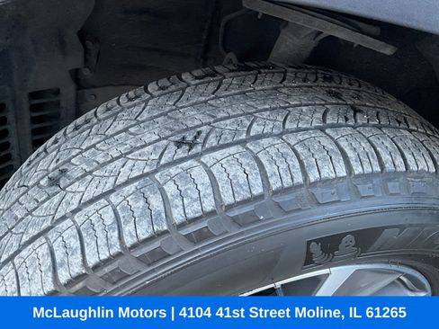 Used 2017 Toyota Highlander XLE image 16