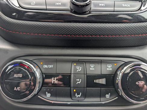 Used 2023 Chevrolet TrailBlazer RS w/ Sun and Liftgate Package image 16