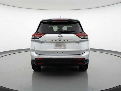Used 2025 Nissan Rogue SV image 7