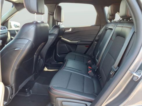 Used 2024 Ford Escape ST-Line w/ Tech Pack #1 AWD/4WD image 8