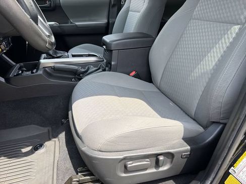 Used 2022 Toyota Tacoma SR5 w/ Technology Package RWD image 21