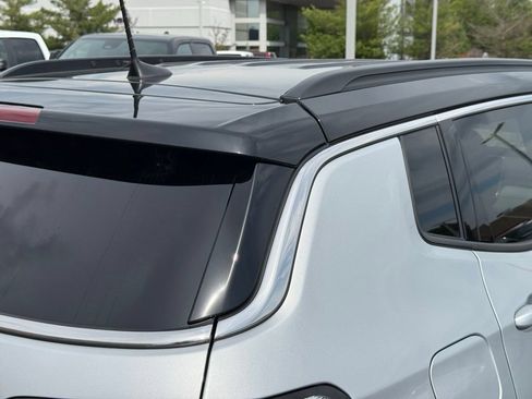 Certified 2024 Jeep Compass Limited AWD/4WD image 10