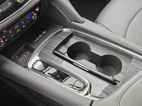 Used 2024 Buick Enclave Premium image 15