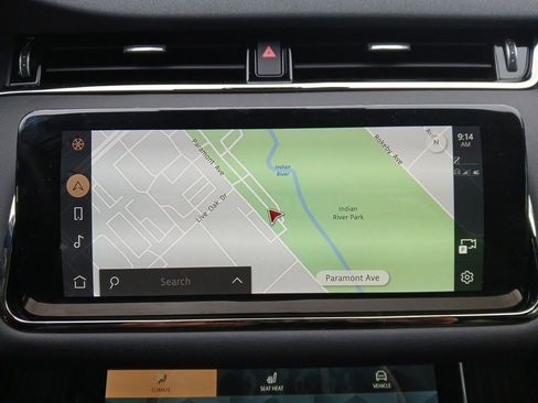 Used 2023 Land Rover Range Rover Evoque R-Dynamic SE image 19