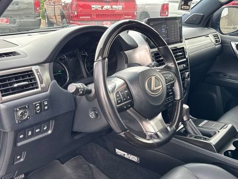 Used 2022 Lexus GX 460 Luxury w/ Off Road Package AWD/4WD image 26