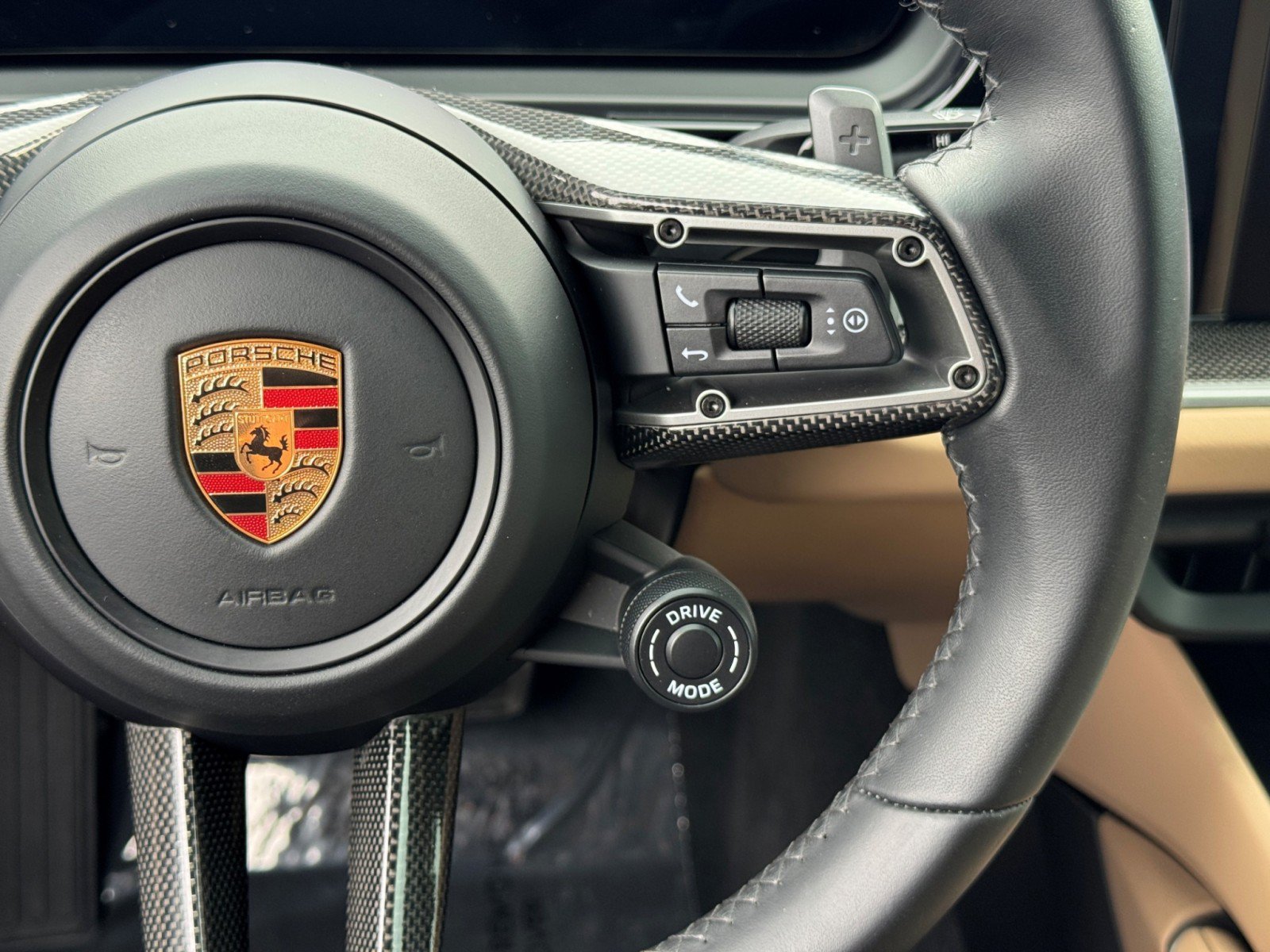 Used 2024 Porsche Cayenne Turbo AWD/4WD image 24