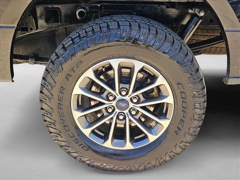 Used 2020 Ford F150 XLT w/ Equipment Group 302A Luxury AWD/4WD image 23