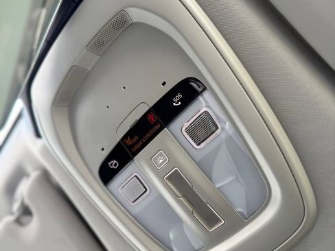 Used 2025 Volvo XC60 B5 Core image 31