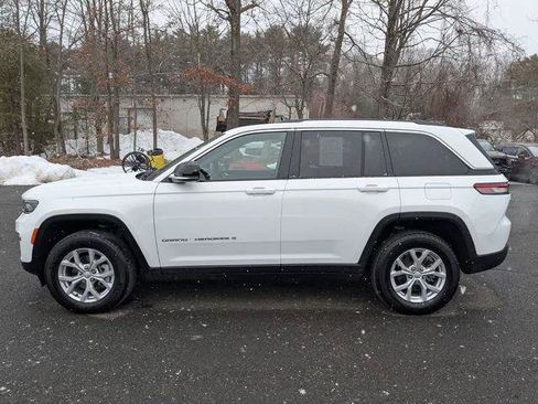 Certified 2023 Jeep Grand Cherokee Limited AWD/4WD image 9