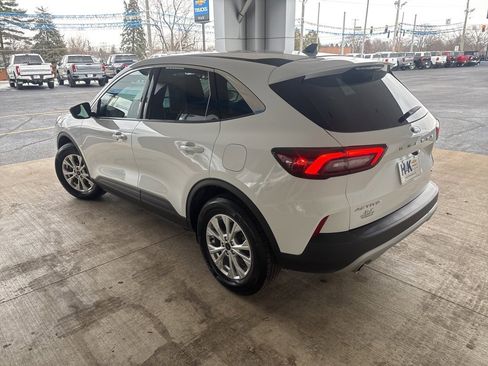 Used 2023 Ford Escape Active image 4