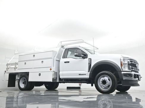 New 2025 Ford F450 XL w/ XL Chrome Package image 51
