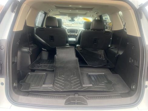 Used 2022 GMC Acadia Denali w/ Denali Technology Package image 7