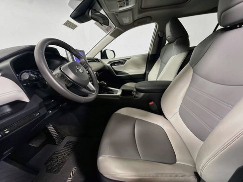Used 2024 Toyota RAV4 XLE Premium FWD image 20