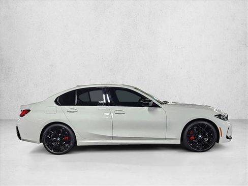 Used 2026 BMW 330i Sedan w/ M Sport Package RWD image 4