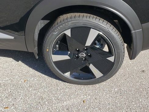 New 2026 Nissan Kicks SR image 3