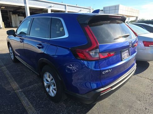 Used 2025 Honda CR-V LX image 2