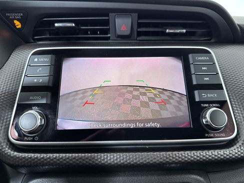 Used 2019 Nissan Kicks SV FWD image 14