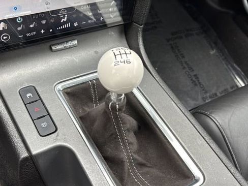 Used 2011 Ford Mustang Shelby GT500 w/ SVT Performance Pkg image 28