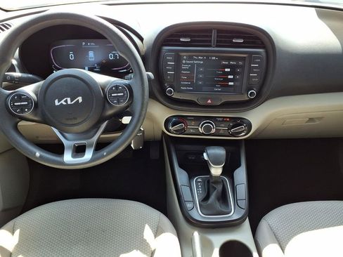 Certified 2023 Kia Soul LX image 12