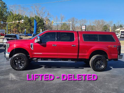Used 2017 Ford F250 Lariat w/ Chrome Package image 2