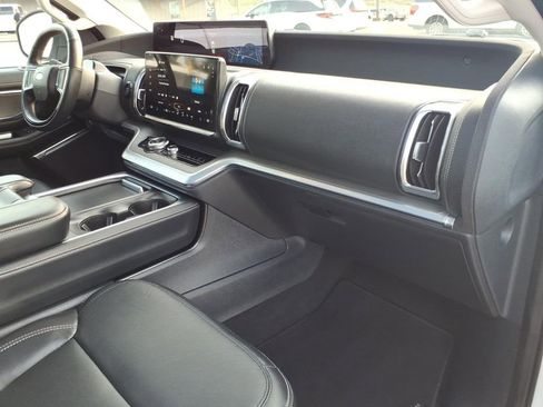 Certified 2025 Ford Expedition Max Platinum AWD/4WD image 5